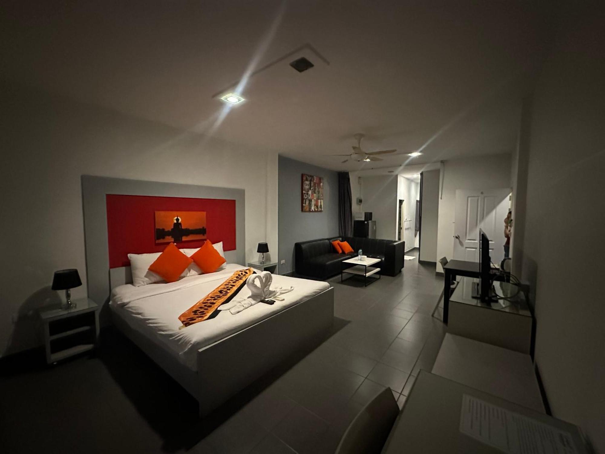 Garden Guest House Патая Екстериор снимка